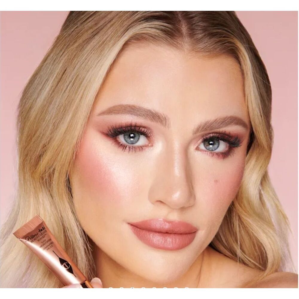 Charlotte Tilbury Pillow Talk Iconic Lip and Cheek Secrets - Picture 3 of 15